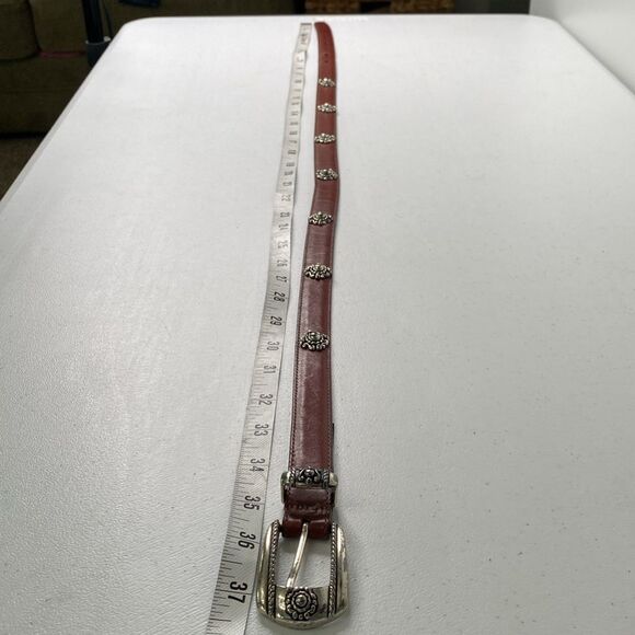 Brighton Vintage Thin Leather Silver-Tone Buckle Belt Studded Circle Detail USA